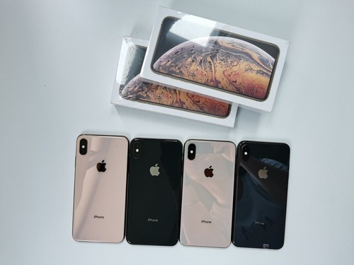 Sealed apple iphone - iphone, xs